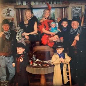 Meet your Posher, Joyce